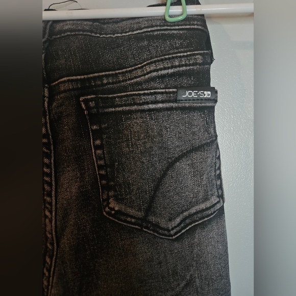 ❤️Joe's  Jean Size 8 Distressed Cut-off 🩷 - Picture 5 of 11